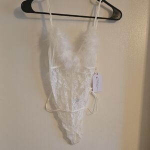 Luxurious White Lace Chemise